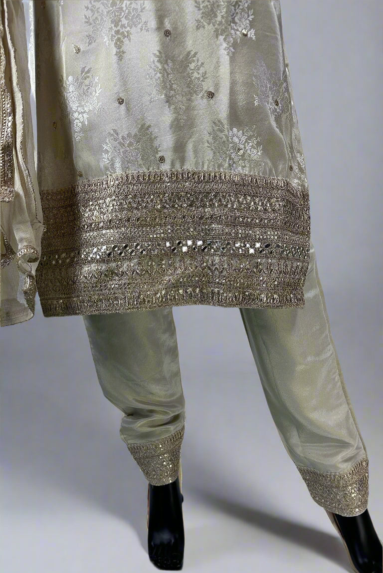 Cream Zari Work Straight Cut Suit